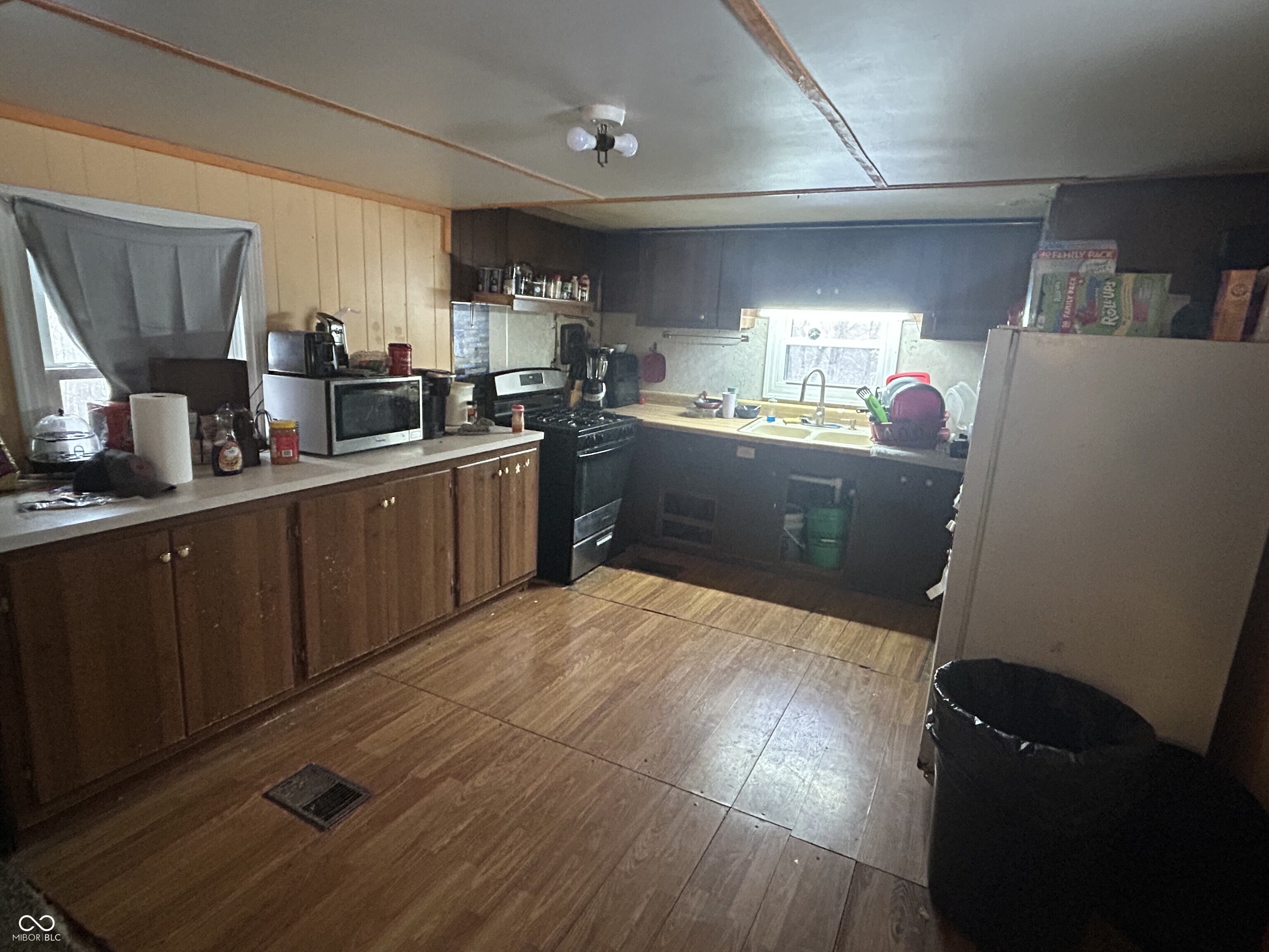 10615 E Stanley Road