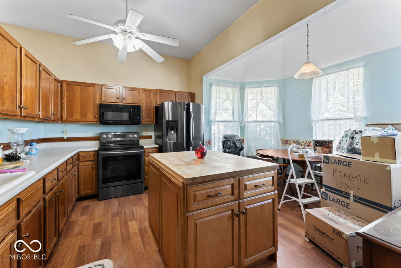 6737 Decatur Commons