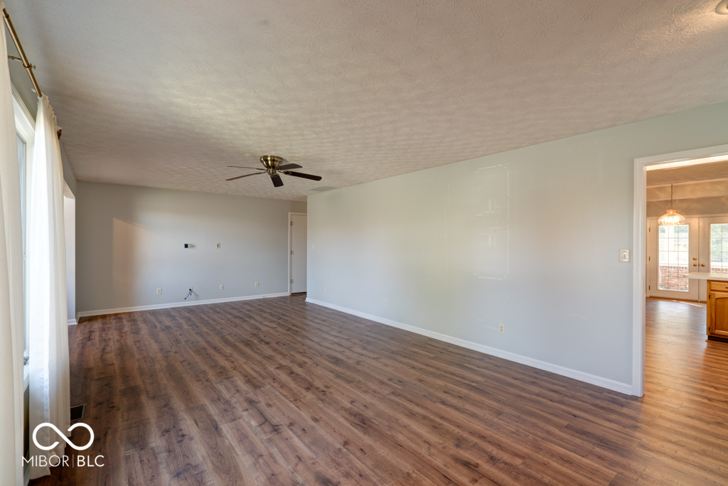 1031 Woodridge