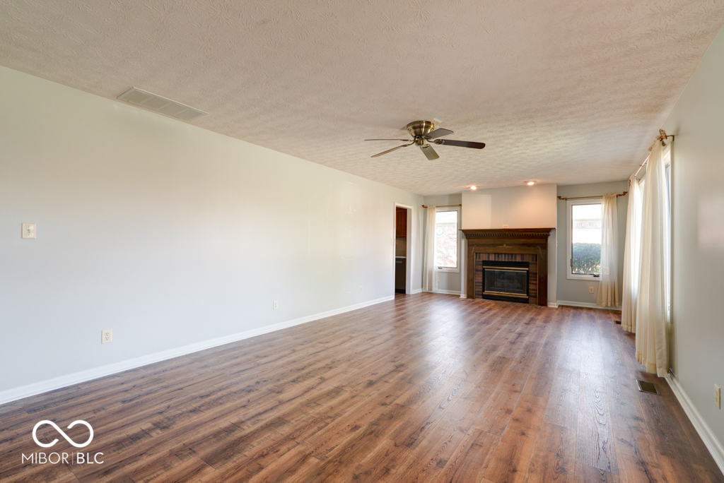 1031 Woodridge