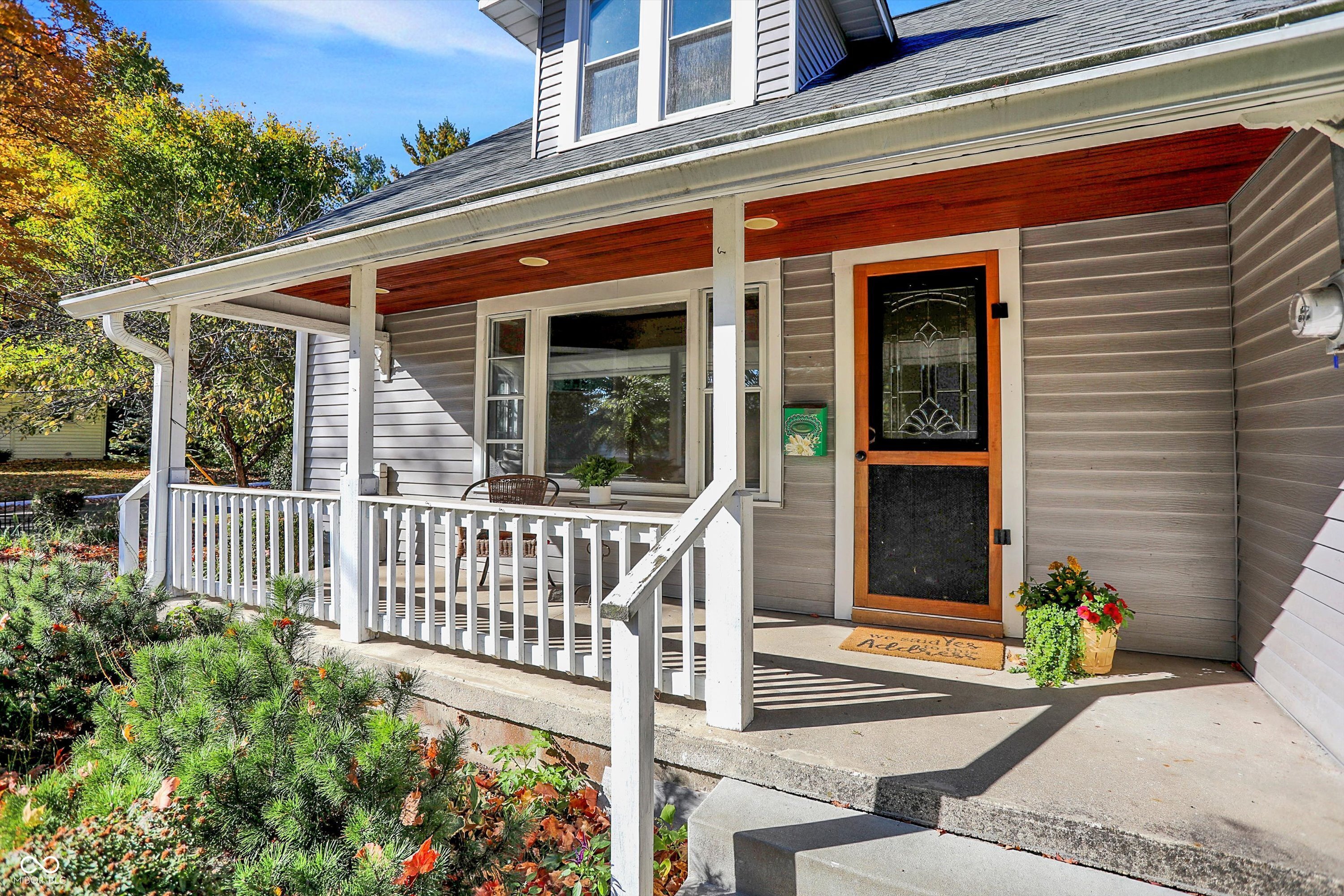 500 W Sycamore Street