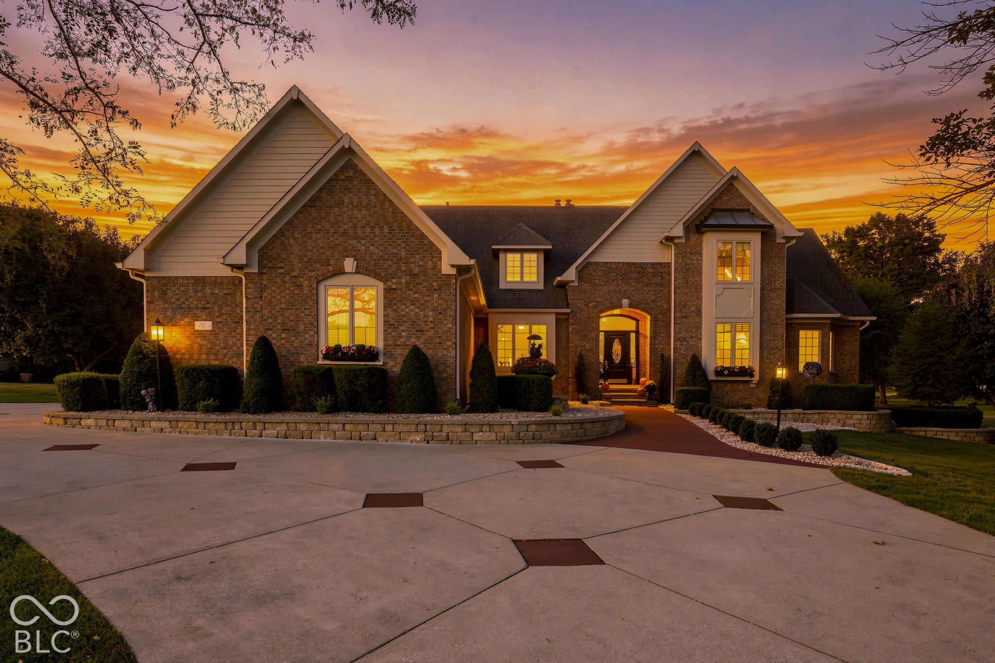3935 W Smokey Row Road