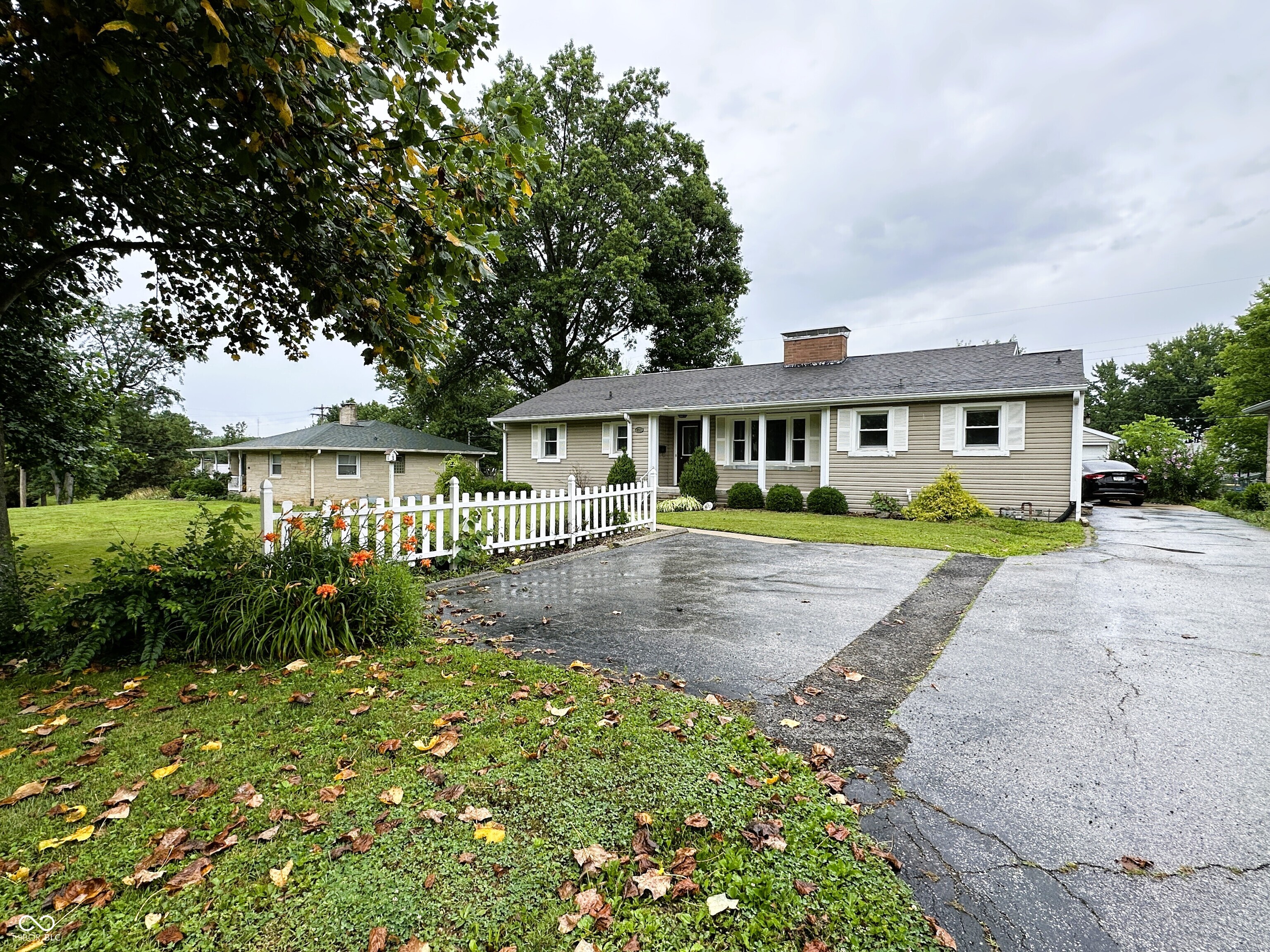811 Shadowlawn Avenue