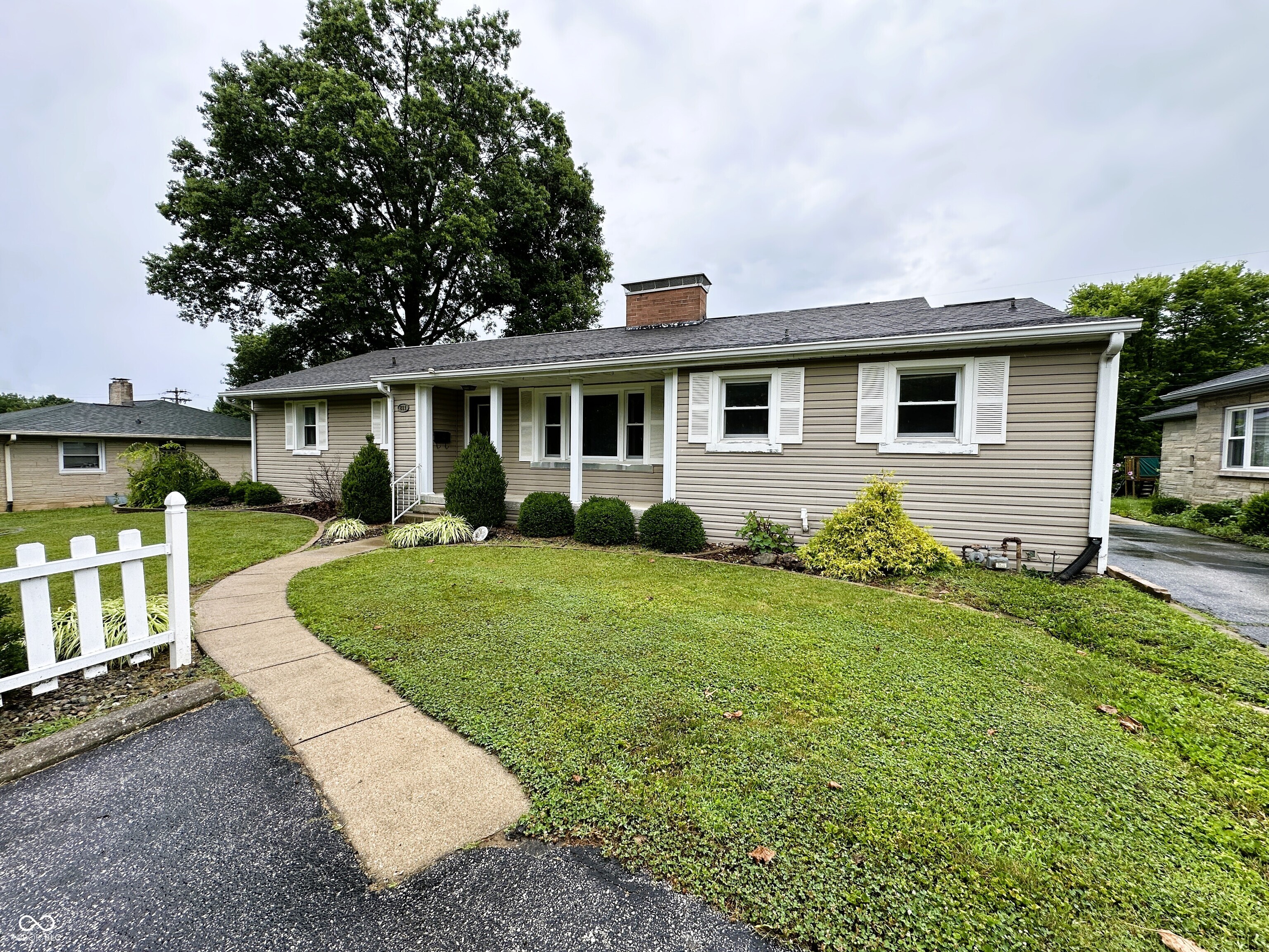 811 Shadowlawn Avenue