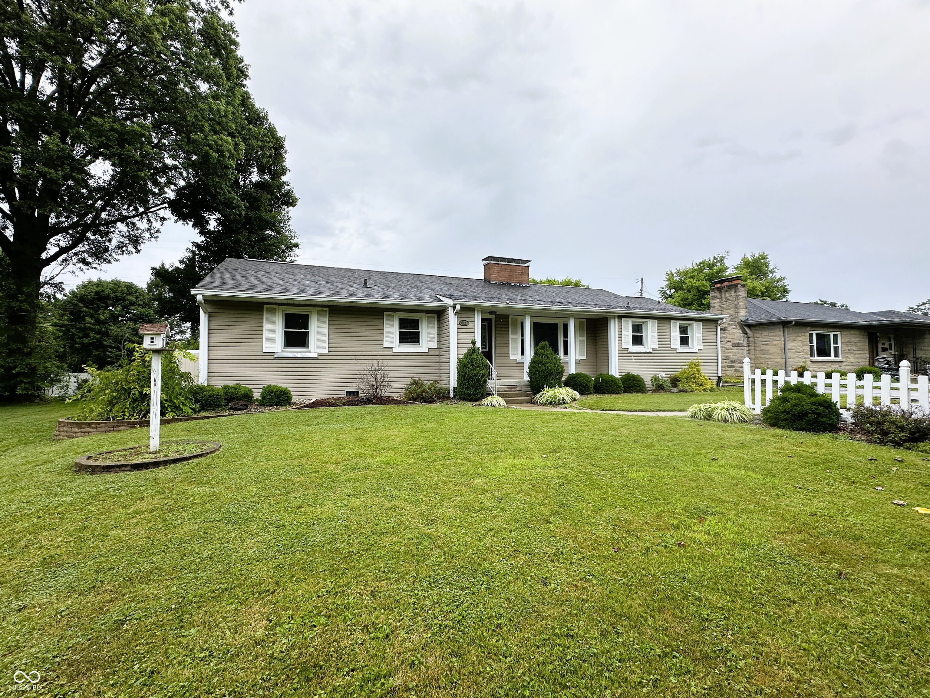 811 Shadowlawn Avenue