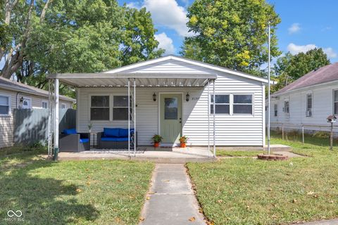 Photo of 4109 Weaver Avenue, Indianapolis, IN 46227 (MLS # 22101842)