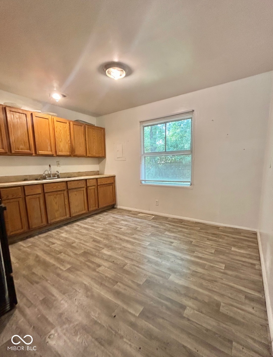 4939 N Kitley Avenue