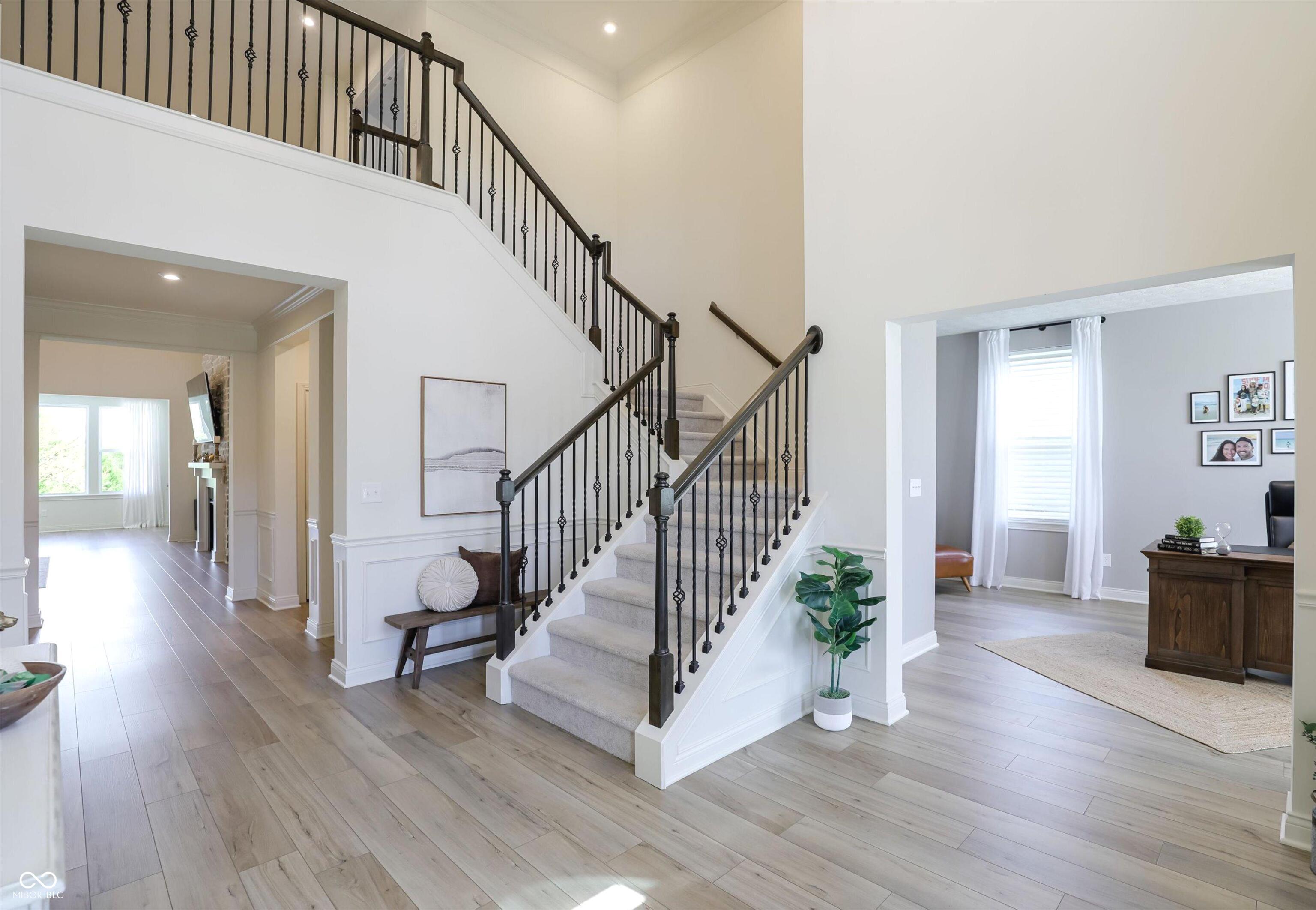 702 Whispering Oaks Drive