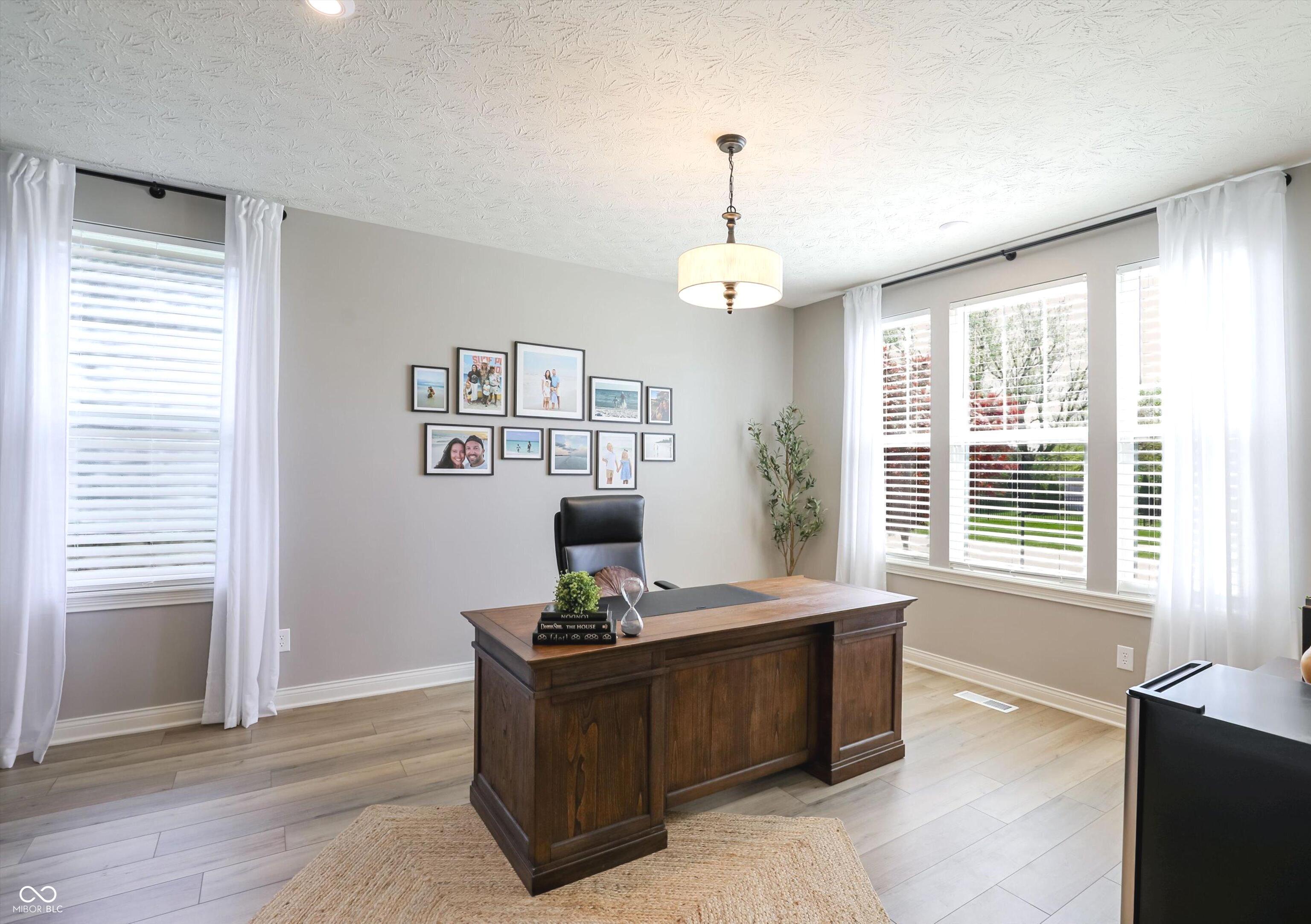 702 Whispering Oaks Drive