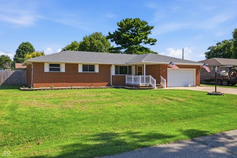 Photo of 912 W 10th Street, Greensburg, IN 47240 (MLS # 22118375)