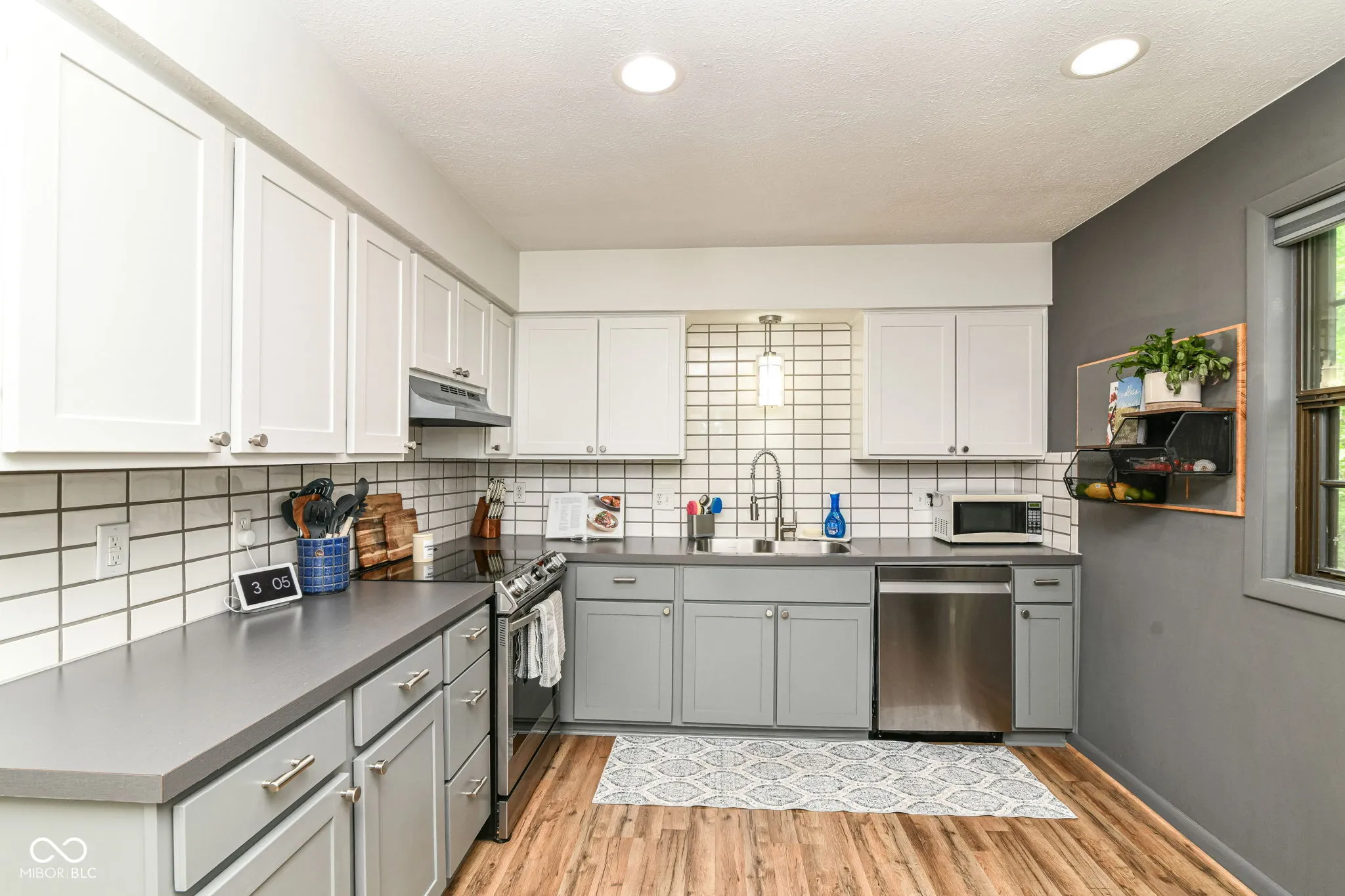 Indianapolis, Indiana 46260, United States, 3 Bedrooms Bedrooms, ,2 BathroomsBathrooms,Residential,Active,140336