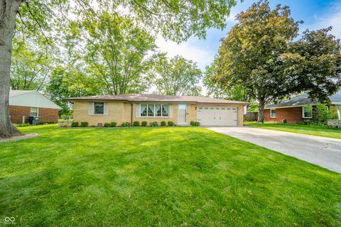 Photo of 4921 Pearl Street, Anderson, IN 46013 (MLS # 22101650)
