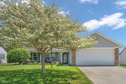 Photo of 4103 Sungate Court, Indianapolis, IN 46239 (MLS # 22100850)