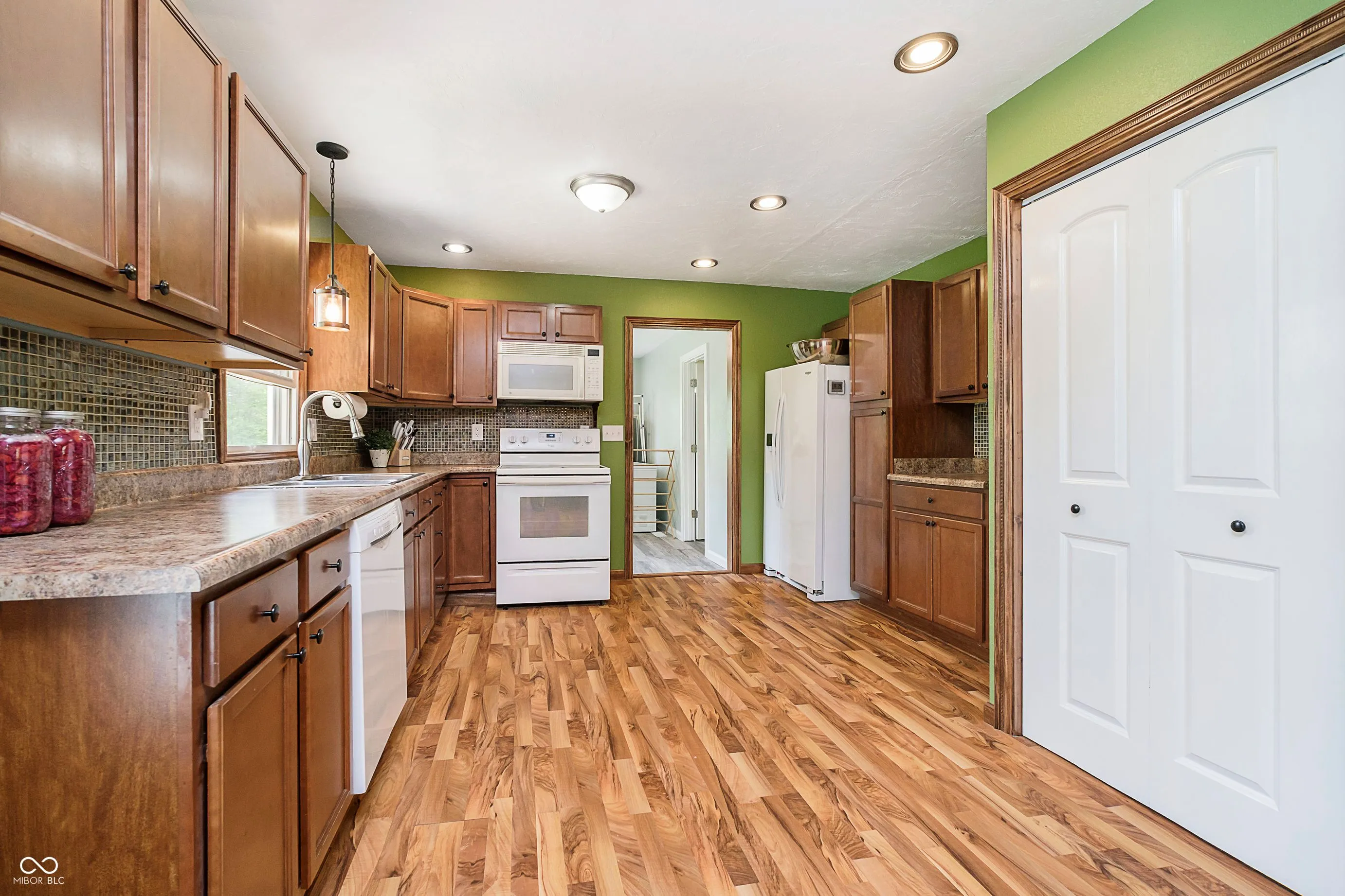 Mooresville, Indiana 46158, United States, 3 Bedrooms Bedrooms, ,1 BathroomBathrooms,Residential,Pending,127136