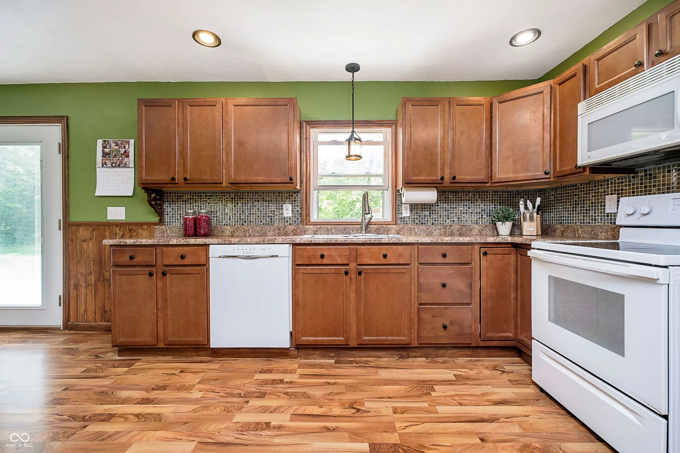 Mooresville, Indiana 46158, United States, 3 Bedrooms Bedrooms, ,1 BathroomBathrooms,Residential,Pending,127136