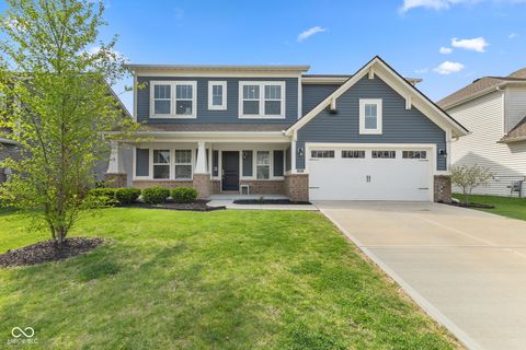 Photo of 1345 Sanderling Drive, Greenwood, IN 46143 (MLS # 22096691)