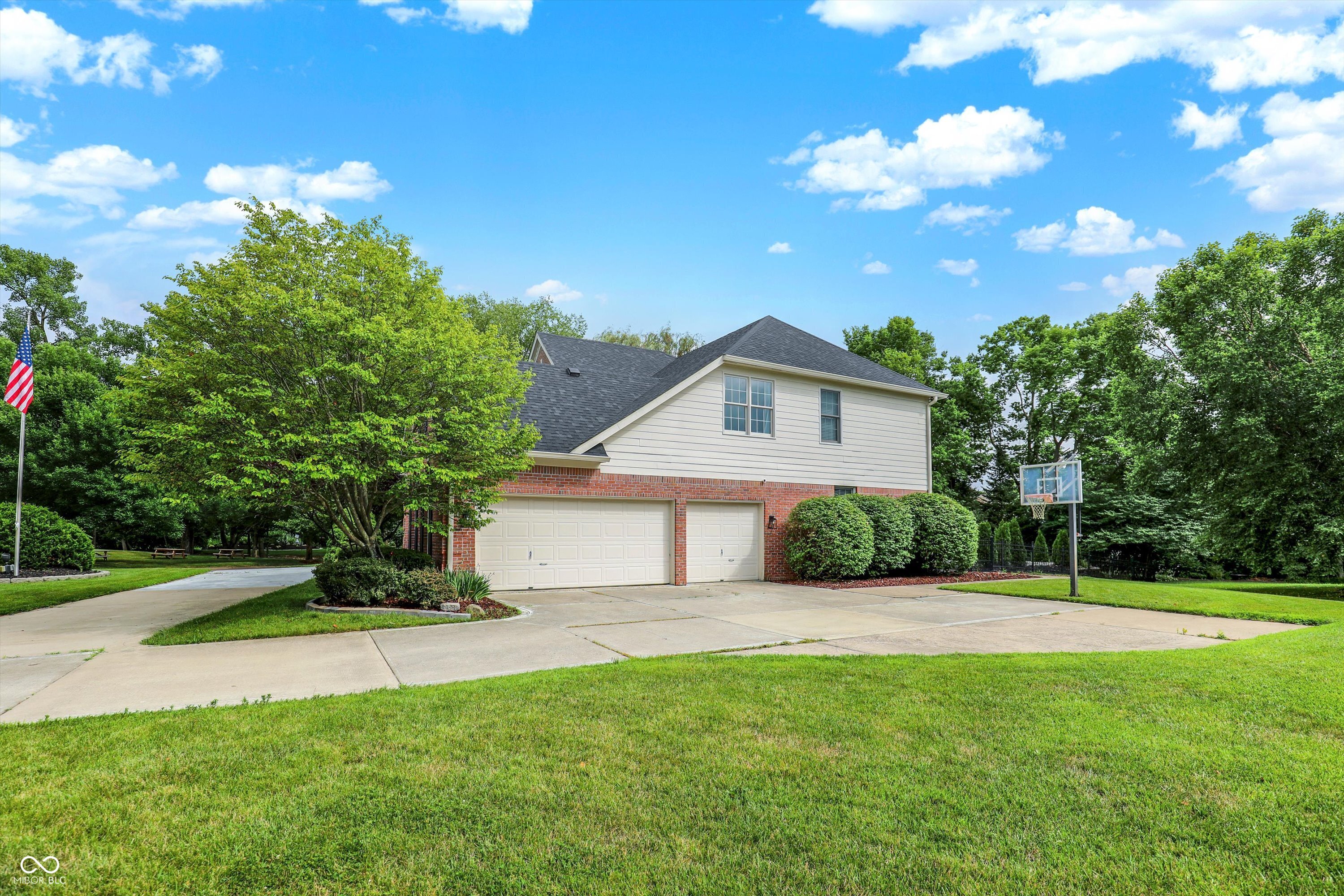 4075 Dartmoor Drive