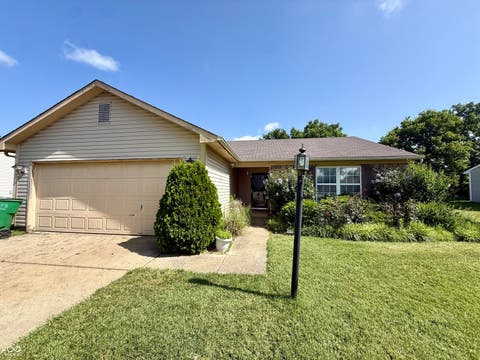 Photo of 18061 Sanibel Circle, Westfield, IN 46062 (MLS # 22111906)