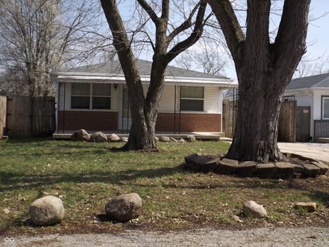 Photo of 3863 S Asbury Street S, Indianapolis, IN 46227 (MLS # 22091110)