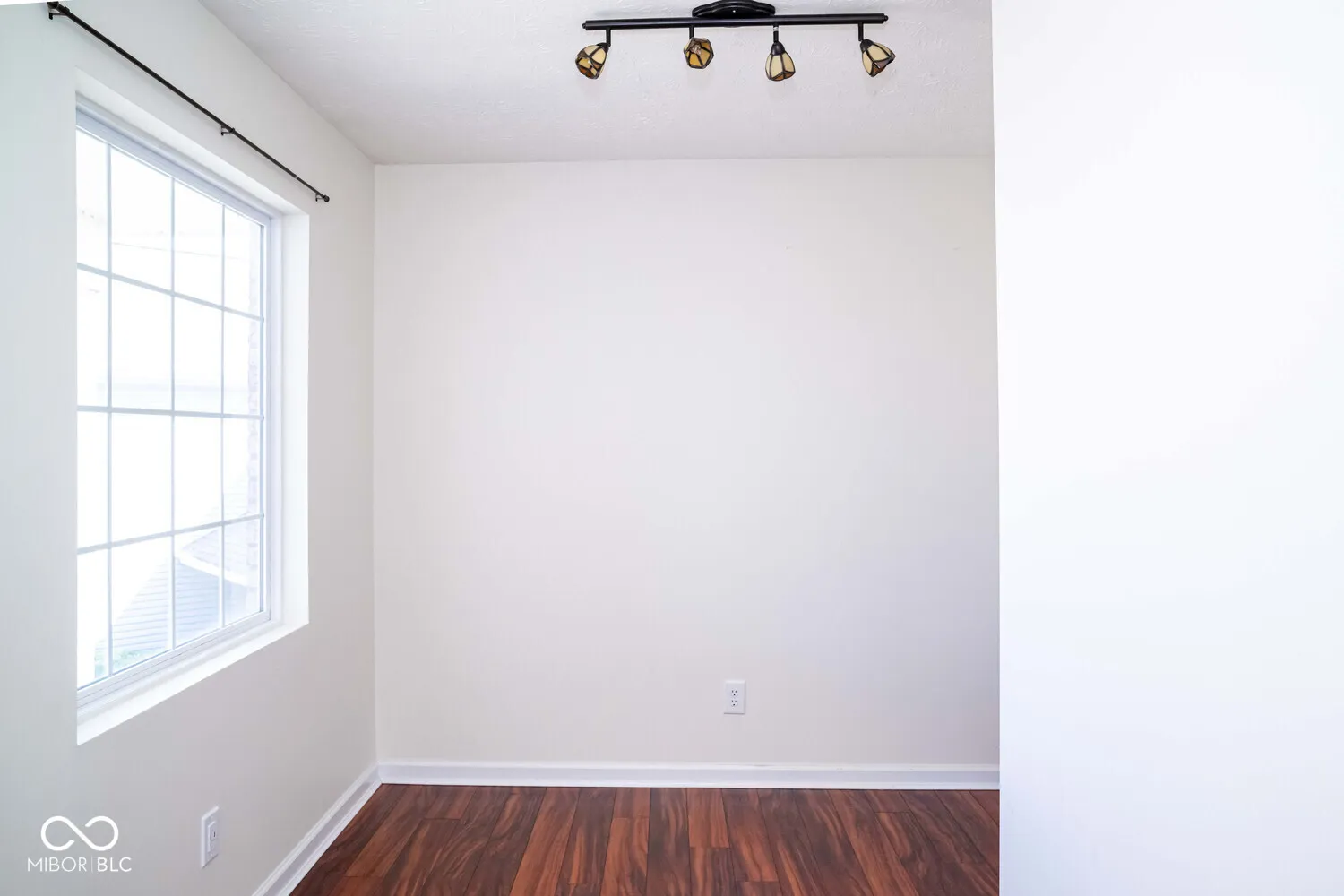 Indianapolis, Indiana 46217, United States, 3 Bedrooms Bedrooms, ,3 BathroomsBathrooms,Residential,Active,94494