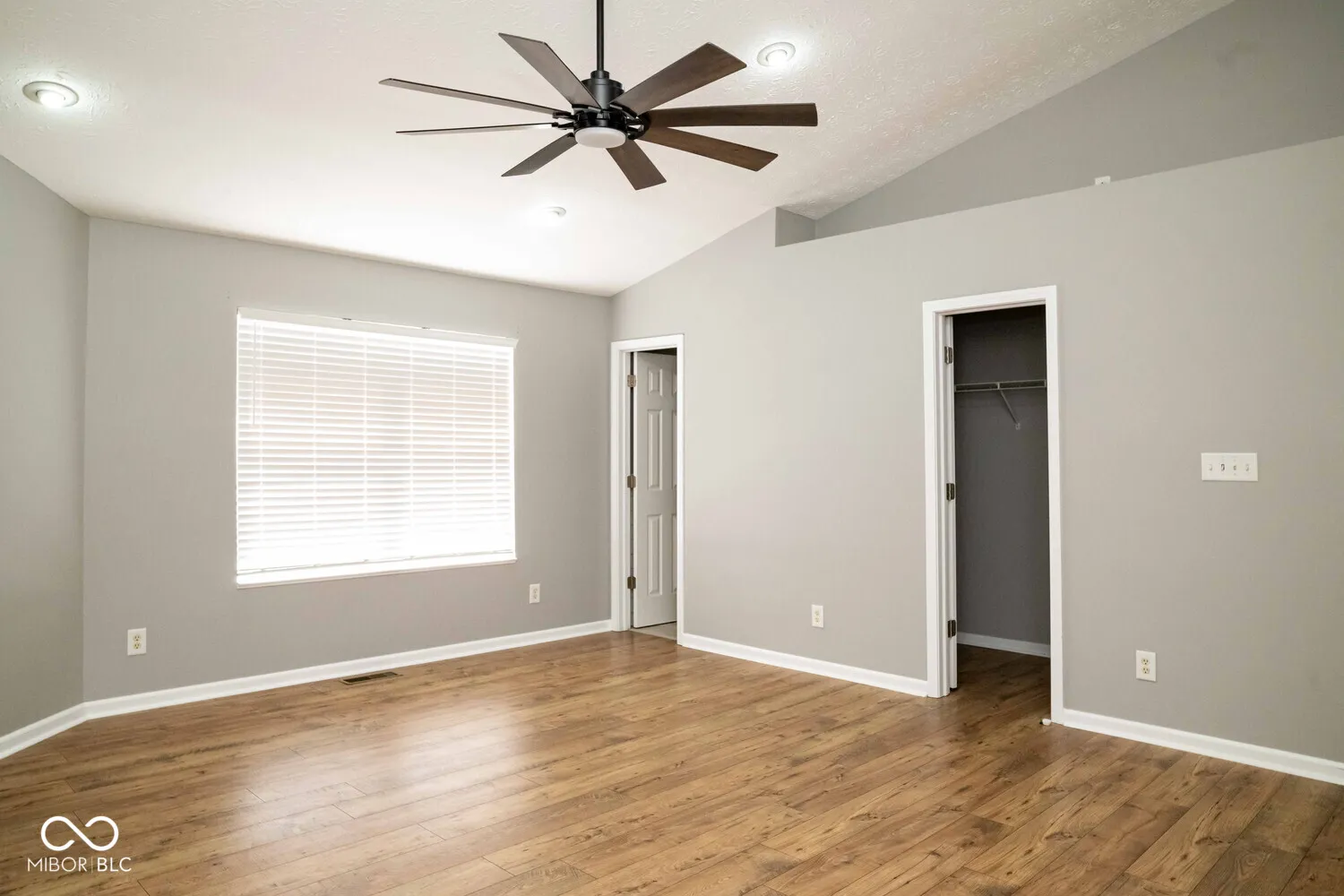 Indianapolis, Indiana 46217, United States, 3 Bedrooms Bedrooms, ,3 BathroomsBathrooms,Residential,Active,94494