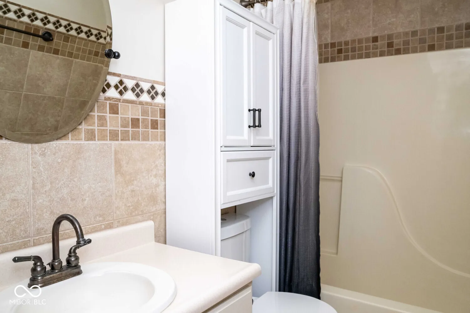 Indianapolis, Indiana 46217, United States, 3 Bedrooms Bedrooms, ,3 BathroomsBathrooms,Residential,Active,94494