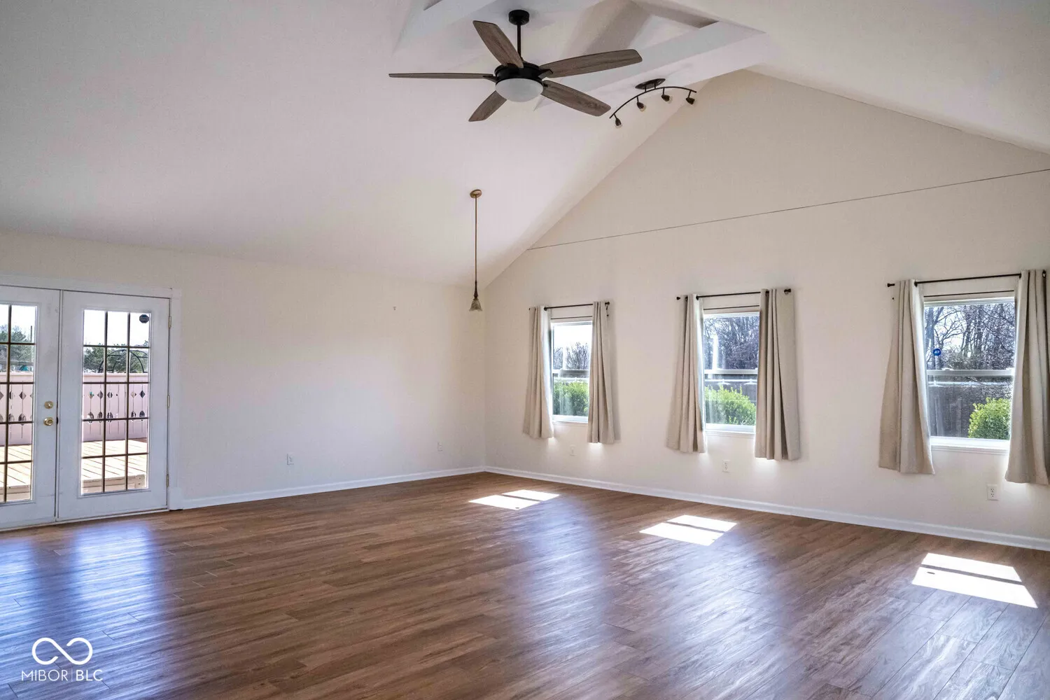 Indianapolis, Indiana 46217, United States, 3 Bedrooms Bedrooms, ,3 BathroomsBathrooms,Residential,Active,94494