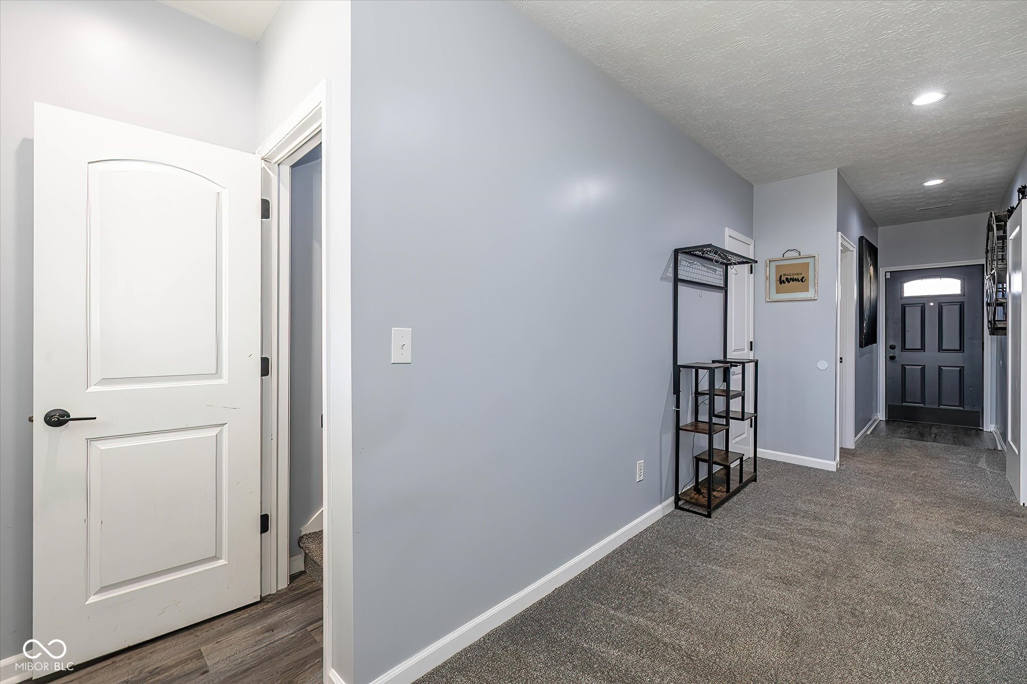 3041 S Kercheval Drive