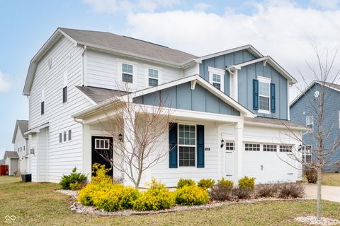 Photo of 15469 Eastpark Circle W, Fishers, IN 46037 (MLS # 22086725)