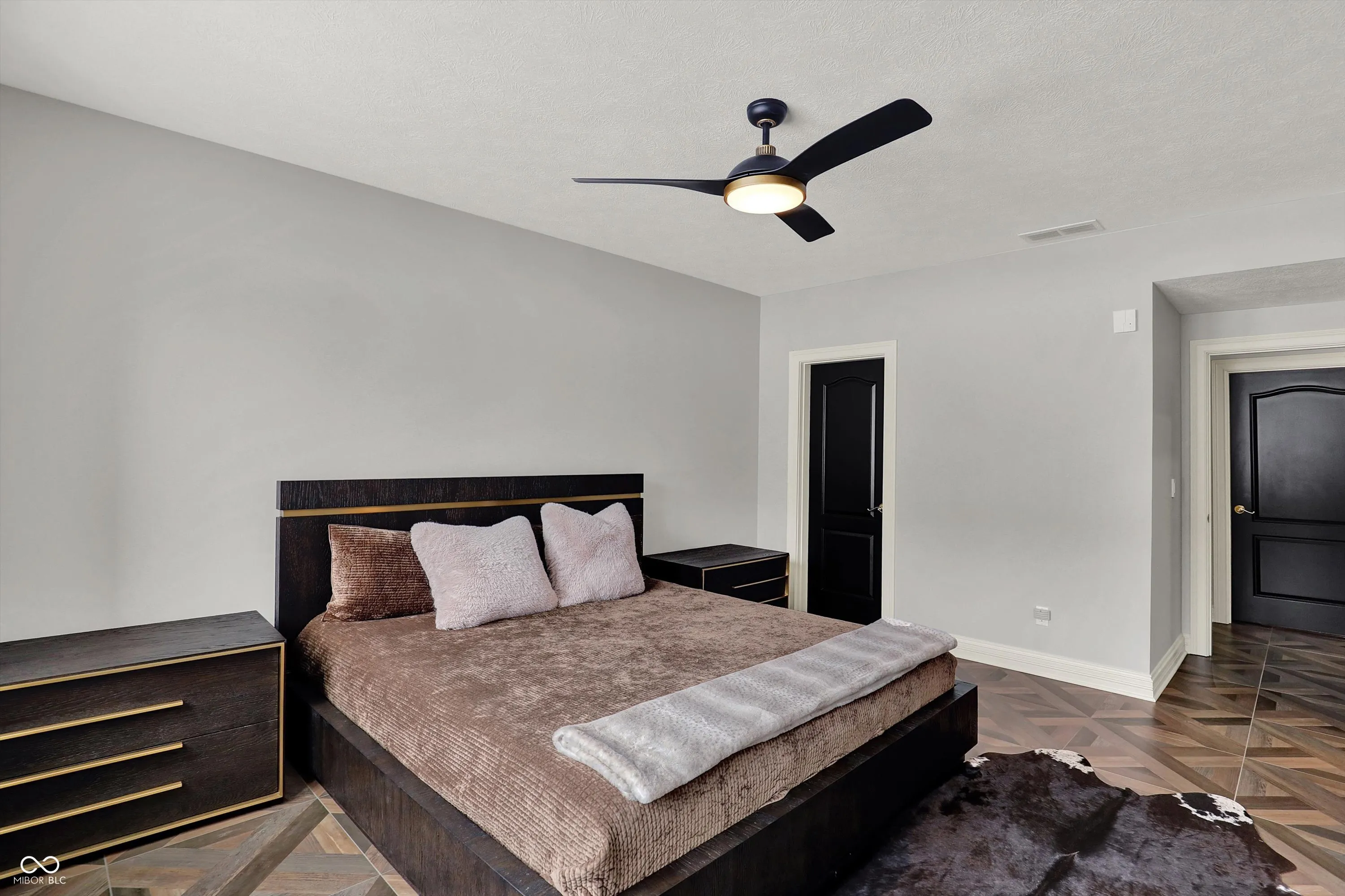 Fortville, Indiana 46040, United States, 4 Bedrooms Bedrooms, ,5 BathroomsBathrooms,Residential,Active,254027