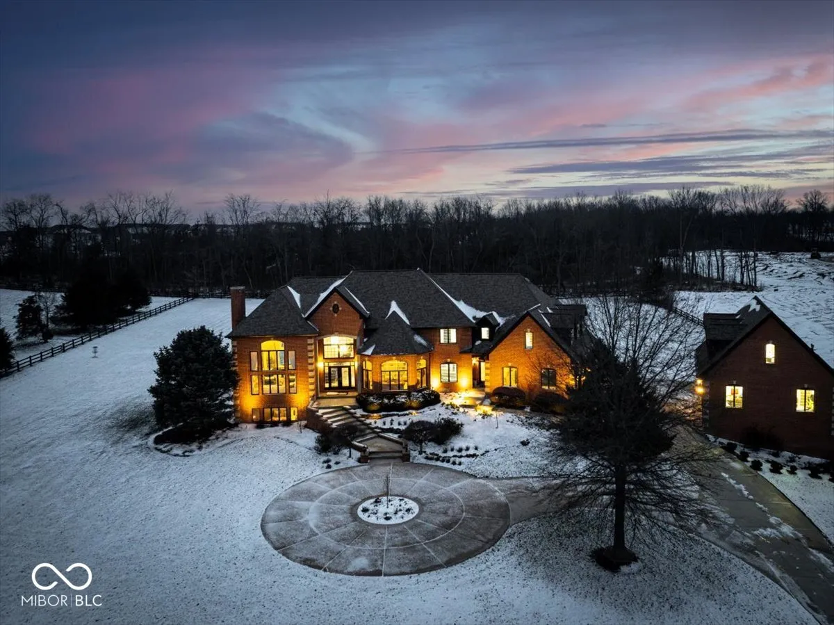 Fortville, Indiana 46040, United States, 4 Bedrooms Bedrooms, ,5 BathroomsBathrooms,Residential,Active,254027