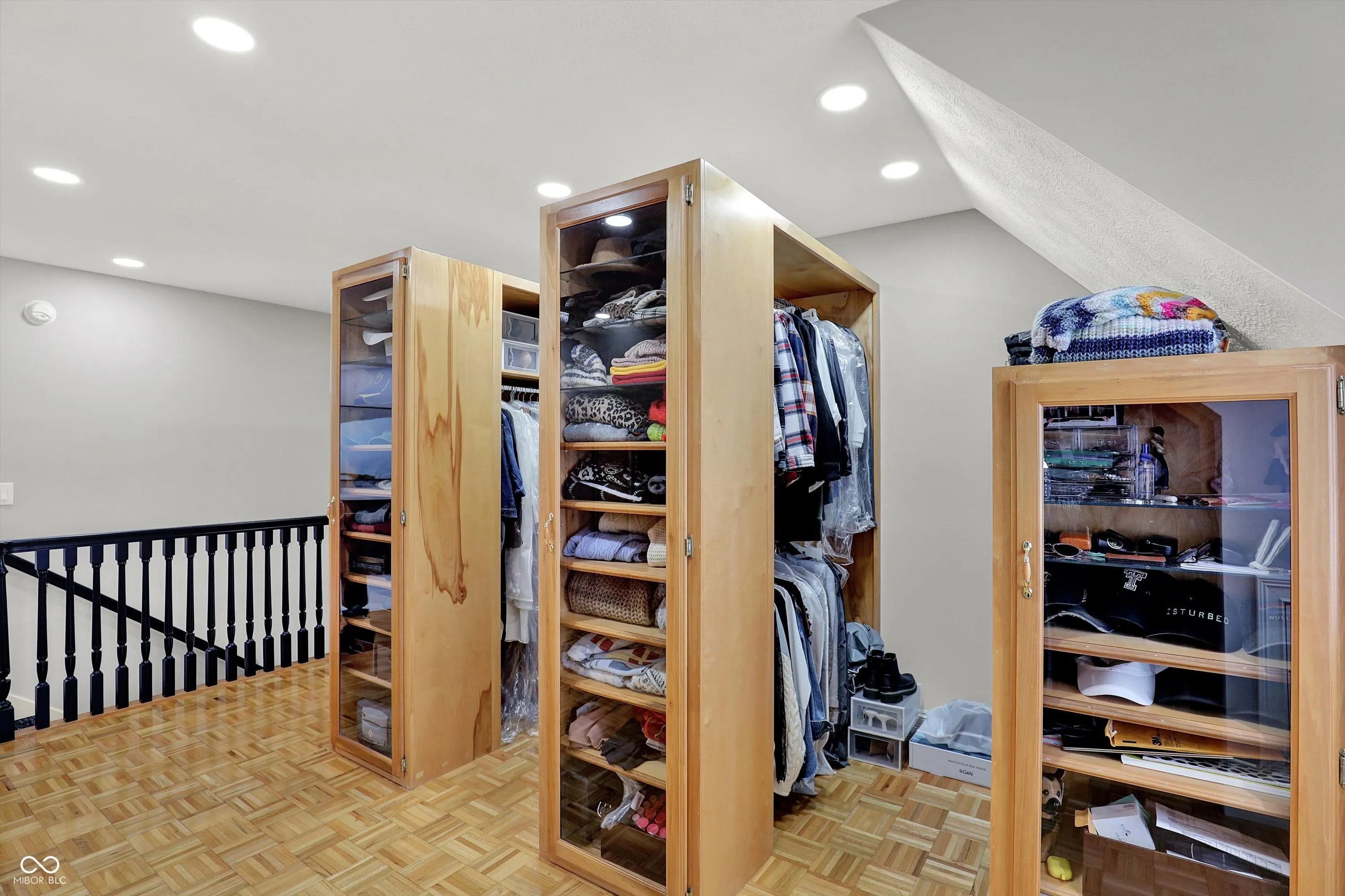 Fortville, Indiana 46040, United States, 4 Bedrooms Bedrooms, ,5 BathroomsBathrooms,Residential,Active,254027