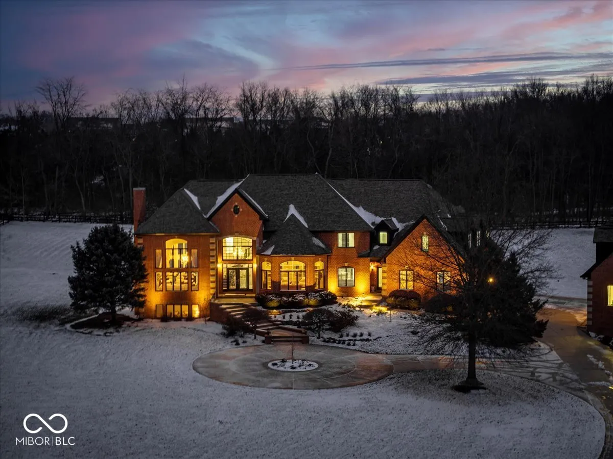 Fortville, Indiana 46040, United States, 4 Bedrooms Bedrooms, ,5 BathroomsBathrooms,Residential,Active,254027