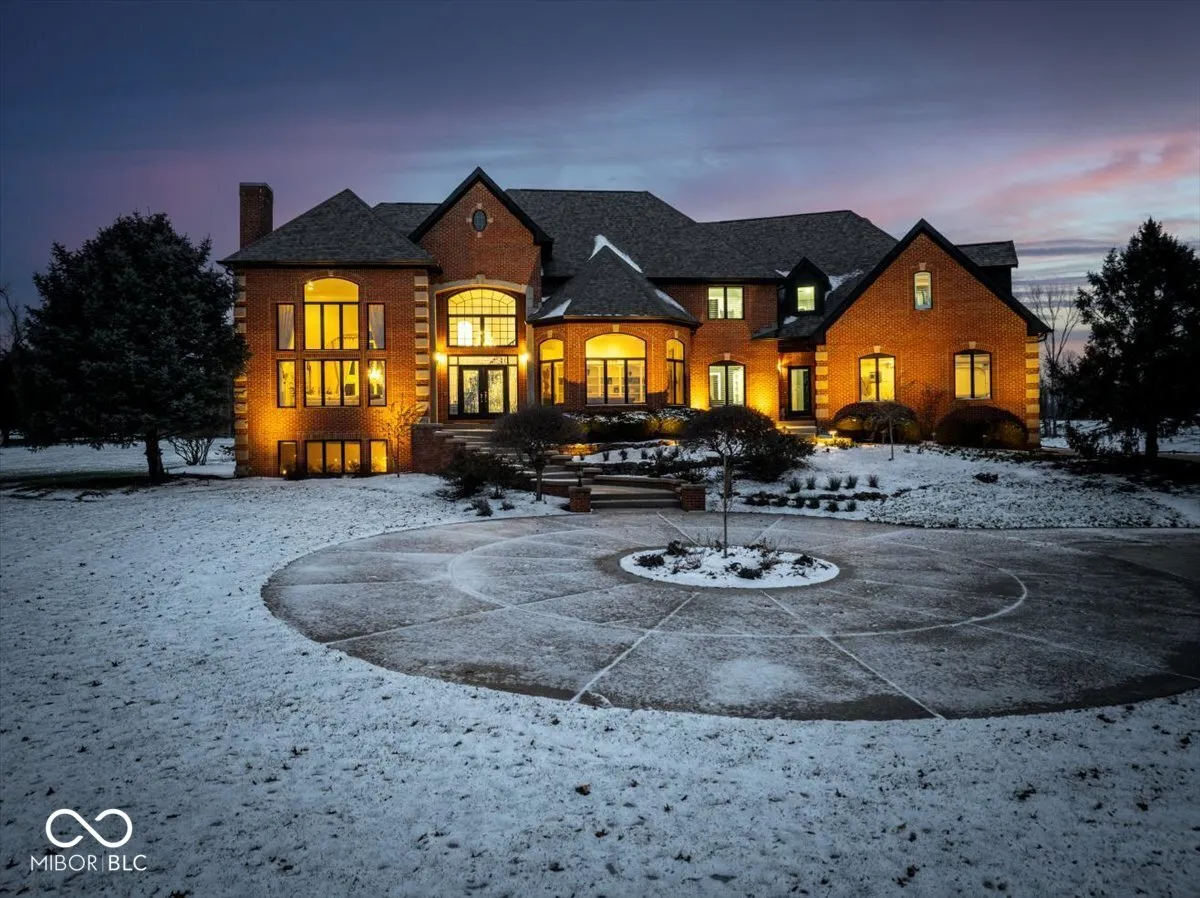 Fortville, Indiana 46040, United States, 4 Bedrooms Bedrooms, ,5 BathroomsBathrooms,Residential,Active,254027