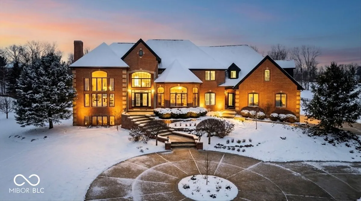 Fortville, Indiana 46040, United States, 4 Bedrooms Bedrooms, ,5 BathroomsBathrooms,Residential,Active,254027