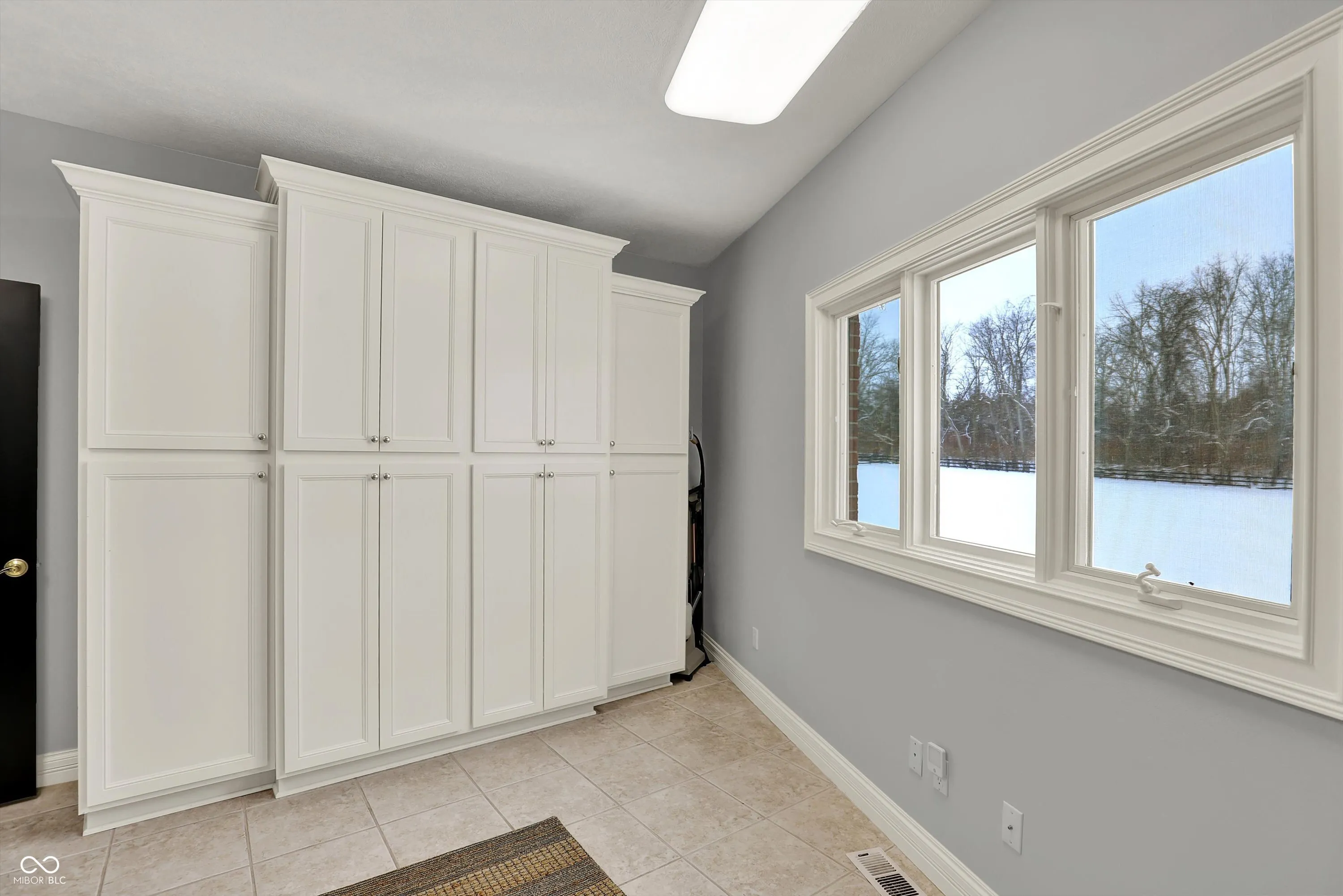 Fortville, Indiana 46040, United States, 4 Bedrooms Bedrooms, ,5 BathroomsBathrooms,Residential,Active,254027