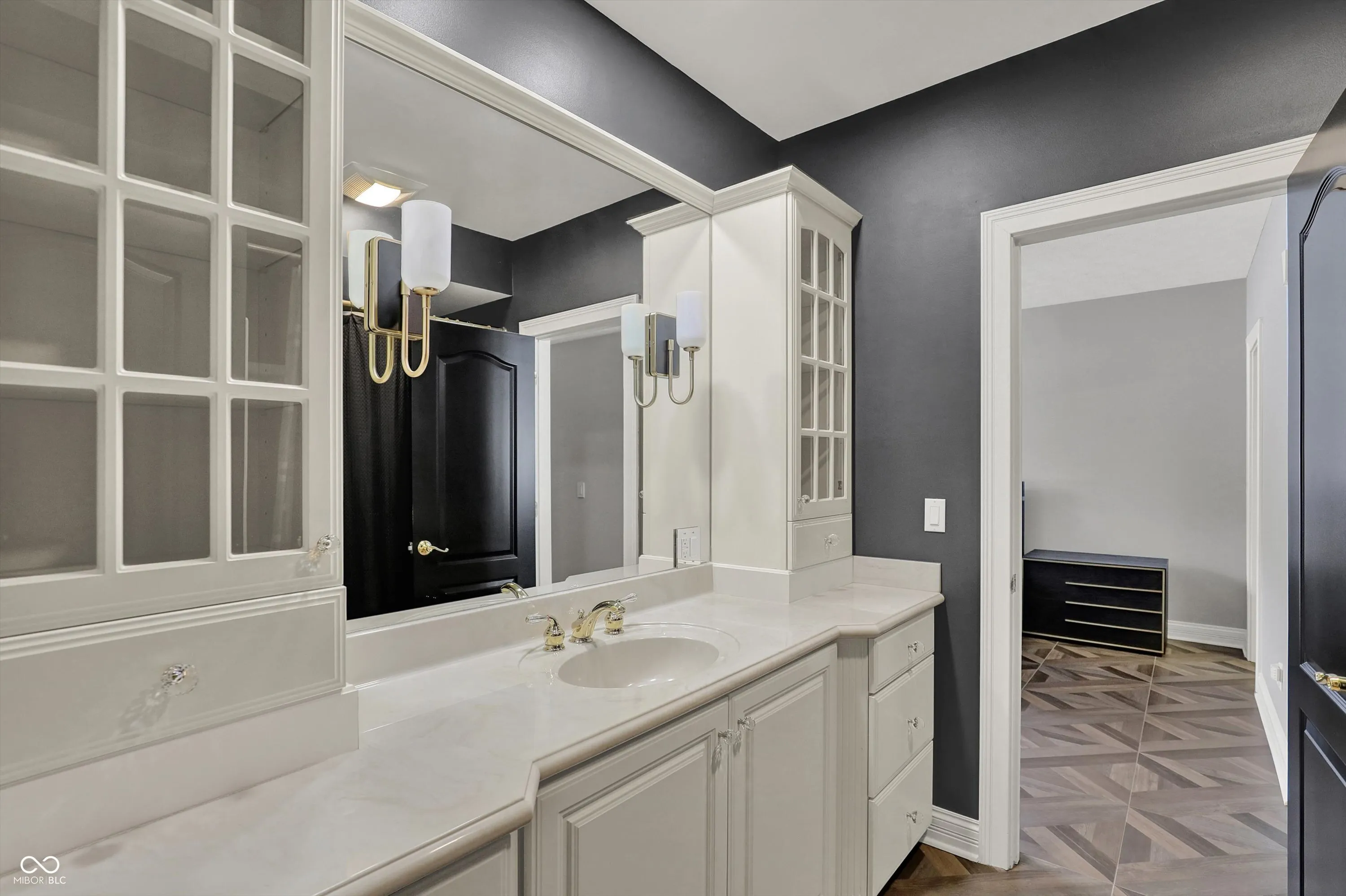 Fortville, Indiana 46040, United States, 4 Bedrooms Bedrooms, ,5 BathroomsBathrooms,Residential,Active,254027