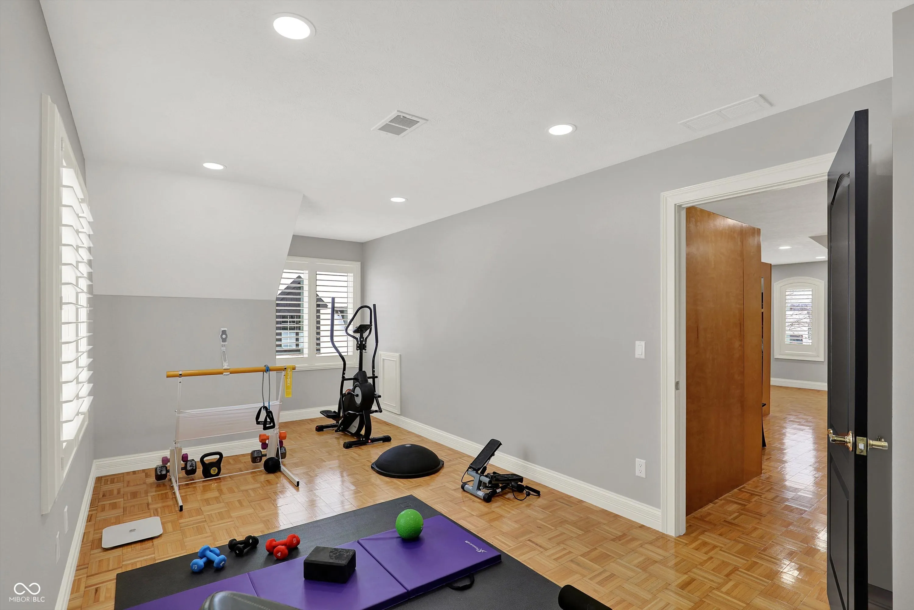 Fortville, Indiana 46040, United States, 4 Bedrooms Bedrooms, ,5 BathroomsBathrooms,Residential,Active,254027