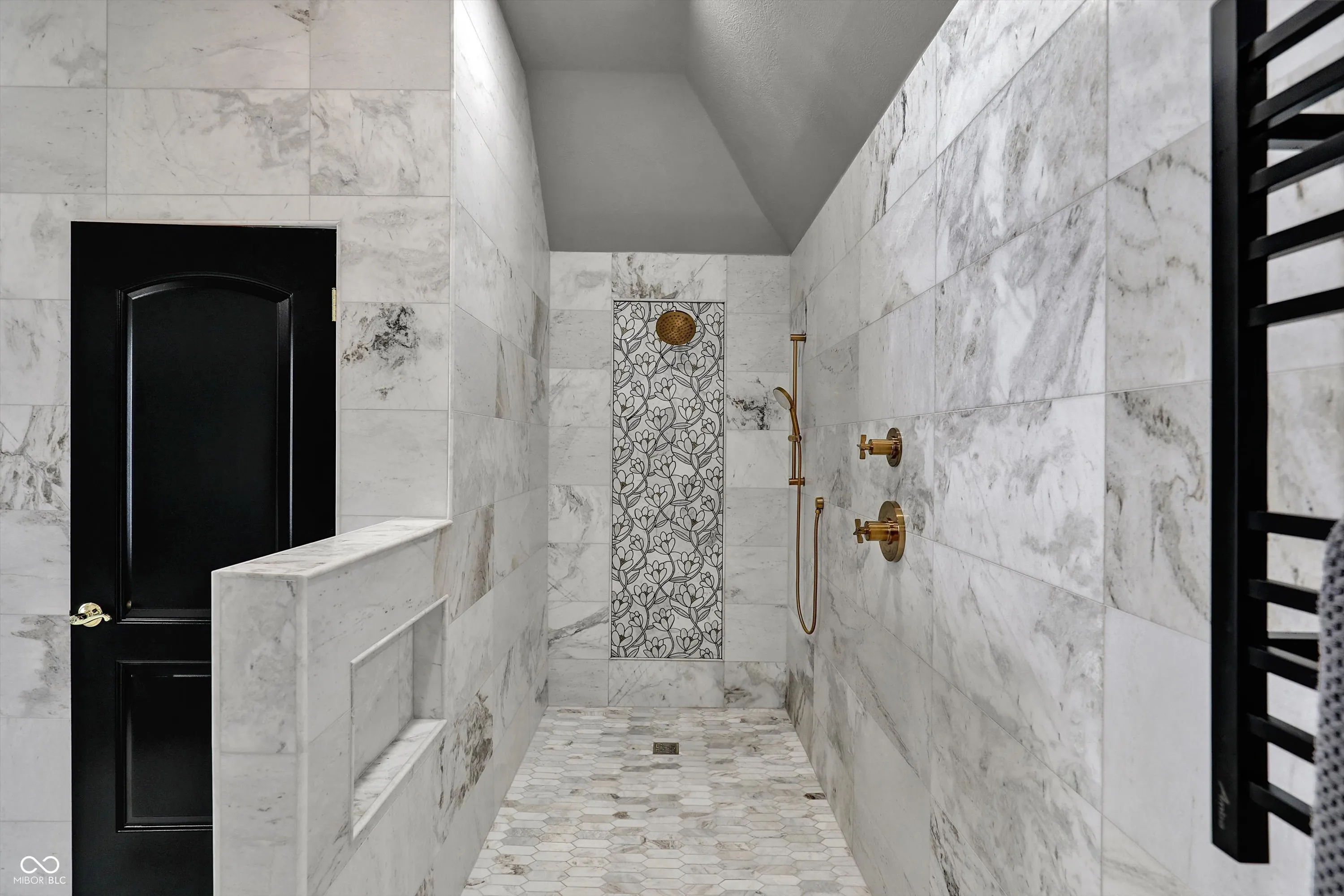 Fortville, Indiana 46040, United States, 4 Bedrooms Bedrooms, ,5 BathroomsBathrooms,Residential,Active,254027