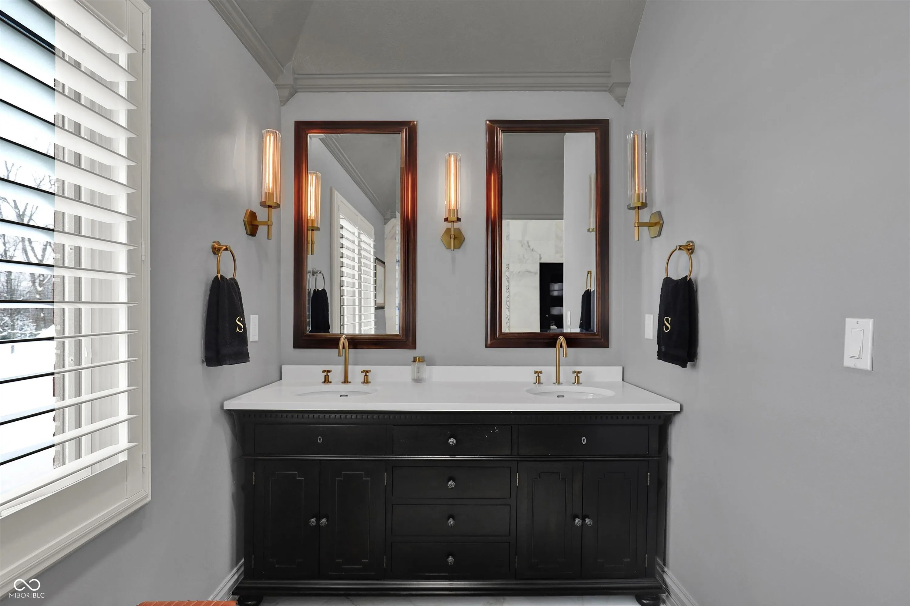 Fortville, Indiana 46040, United States, 4 Bedrooms Bedrooms, ,5 BathroomsBathrooms,Residential,Active,254027