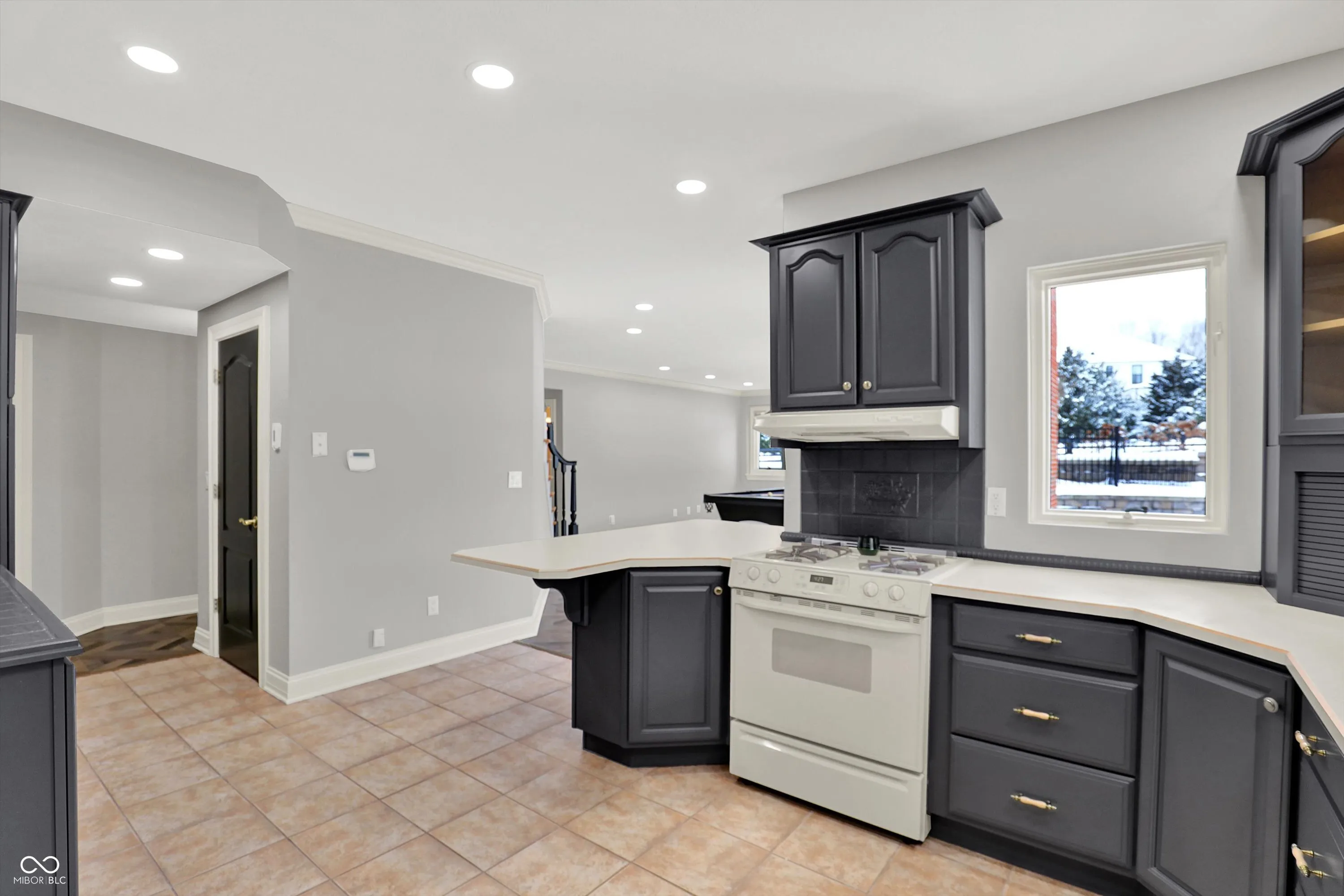 Fortville, Indiana 46040, United States, 4 Bedrooms Bedrooms, ,5 BathroomsBathrooms,Residential,Active,254027