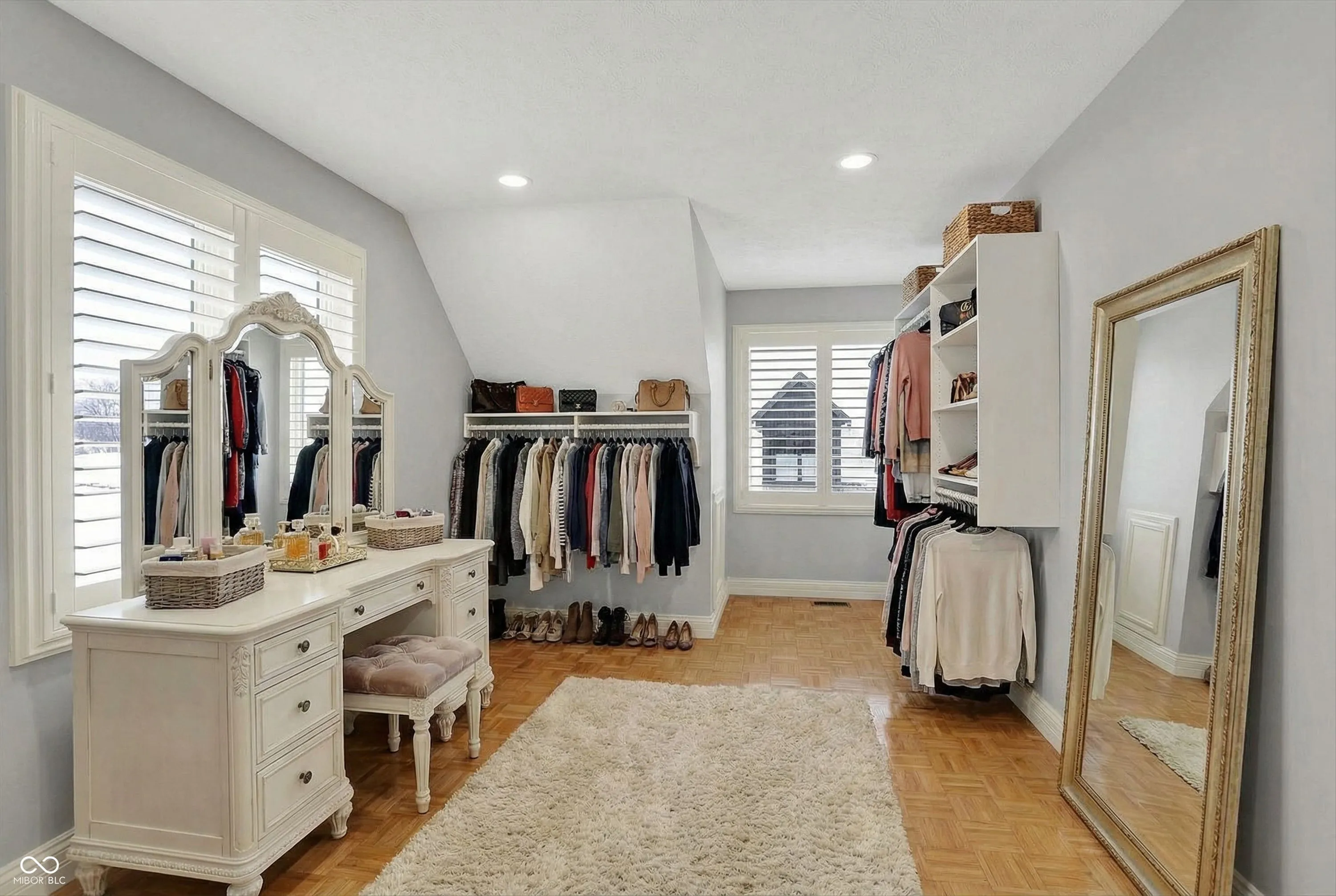 Fortville, Indiana 46040, United States, 4 Bedrooms Bedrooms, ,5 BathroomsBathrooms,Residential,Active,254027