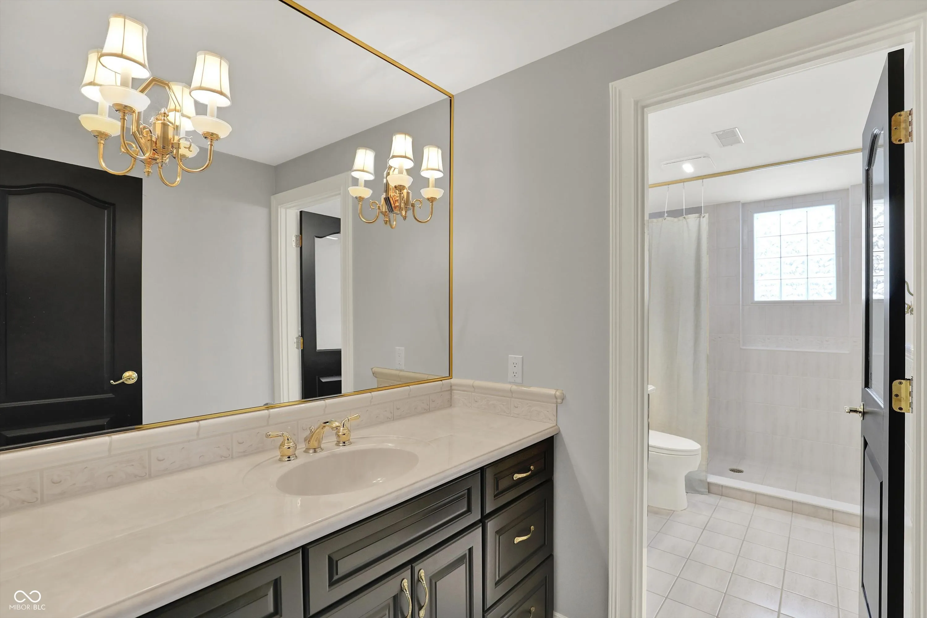 Fortville, Indiana 46040, United States, 4 Bedrooms Bedrooms, ,5 BathroomsBathrooms,Residential,Active,254027