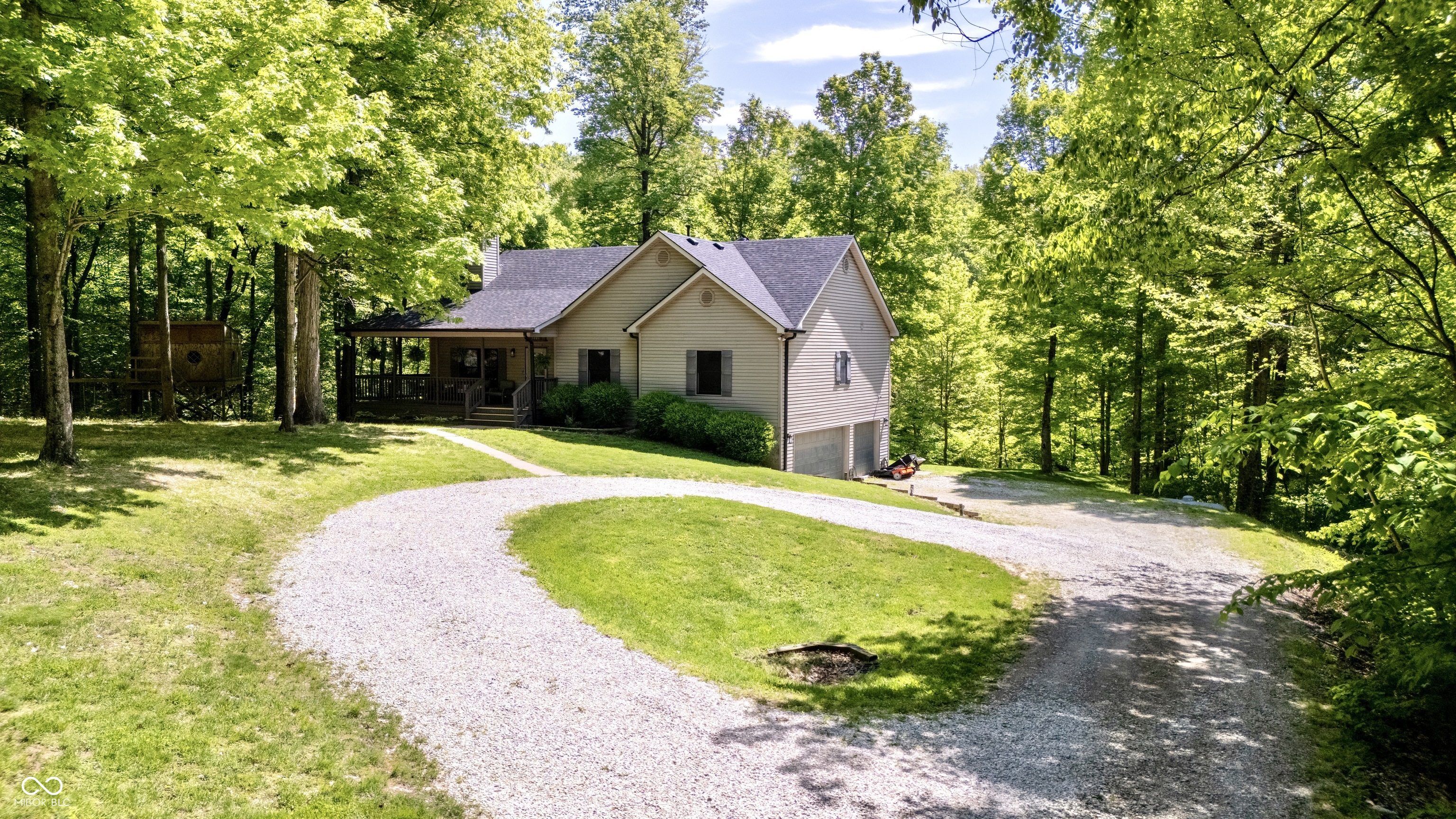 3273 Bailey Drive