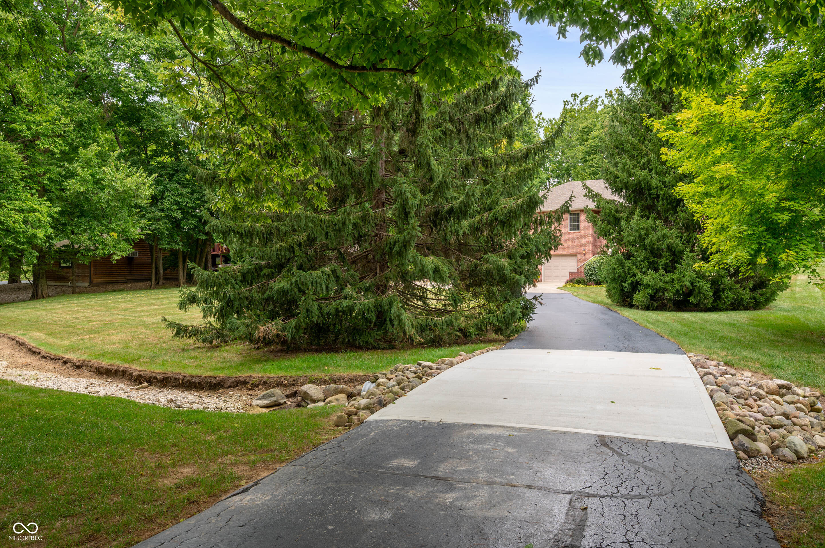 5072 W 8th Street Road