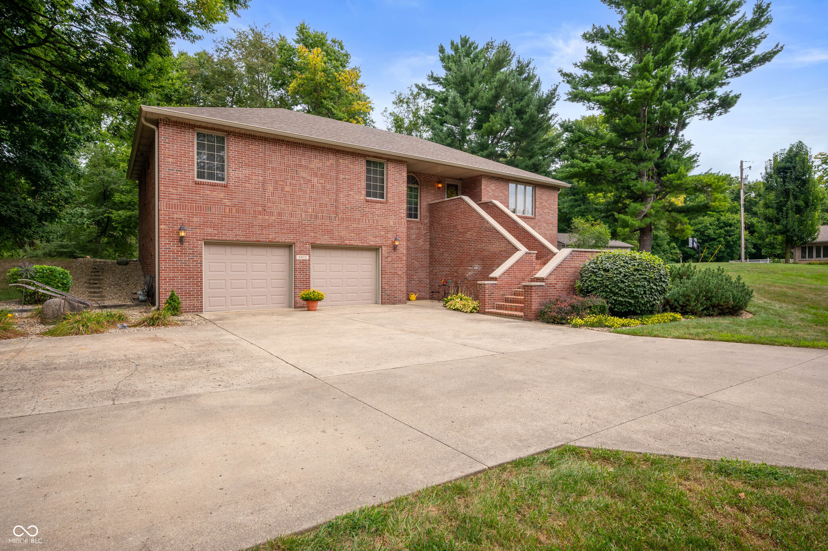 5072 W 8th Street Road