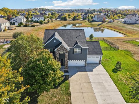 Photo of 15726 Henady Crossing, Noblesville, IN 46060 (MLS # 22071447)