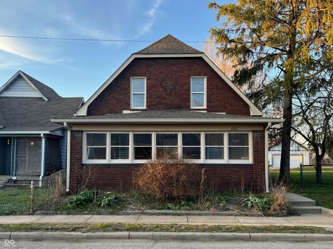Photo of 264 E Caven Street, Indianapolis, IN 46225 (MLS # 22090643)