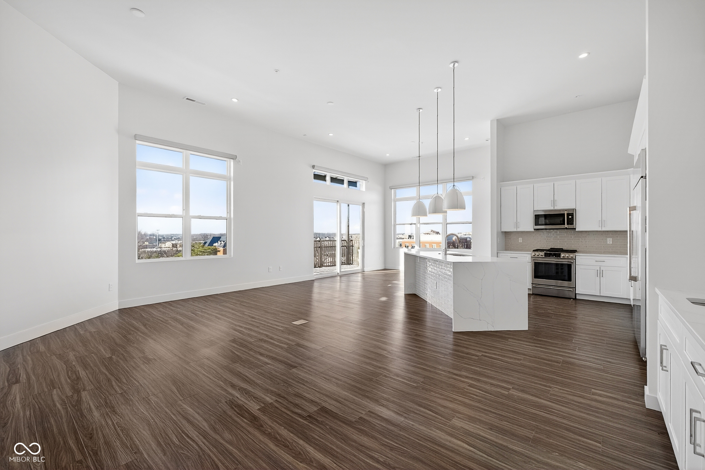 1155 S Rangeline Road 501