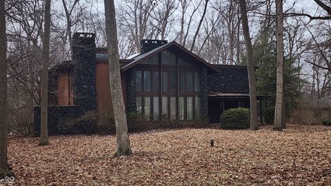 Photo of 1677 W Forest Road, Crawfordsville, IN 47933 (MLS # 22076321)